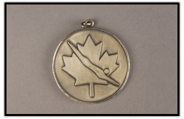 Médaille décernée à Beverley Boys