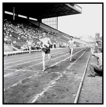 Bill Crothers at the finish line