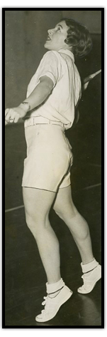 Dorothy Walton au smash