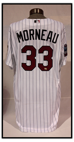 the front and back of Justin Morneau’s jersey with the Minnesota Twins